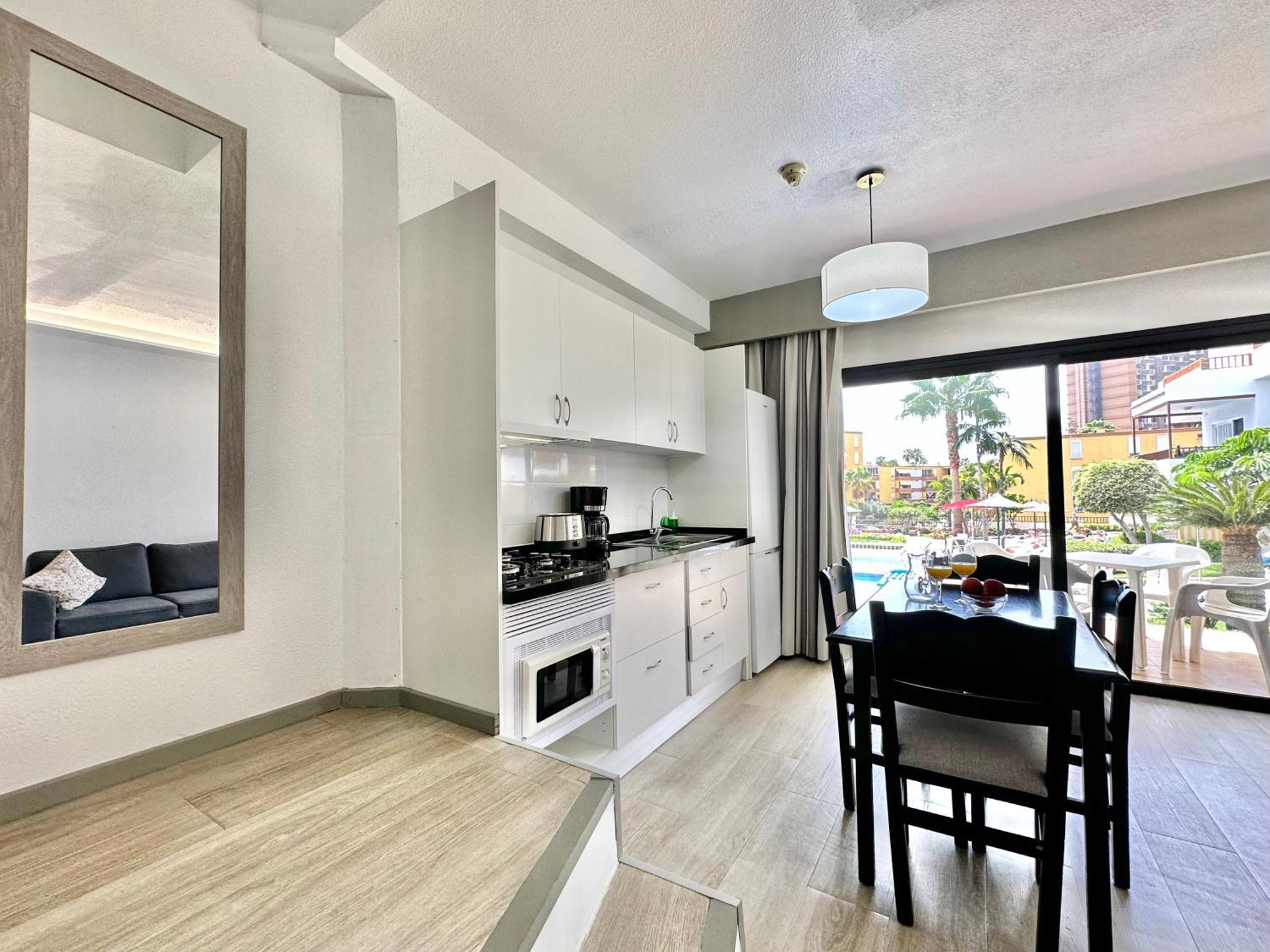 Pool Views Terrace Apartman Los Cristianos  Kültér fotó